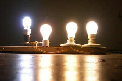 從煤油燈到太陽能燈,路燈的變革