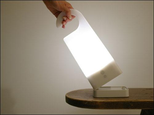 超長工作時間 無印良品節能LED可移動電燈_數碼_科技時代_新浪網